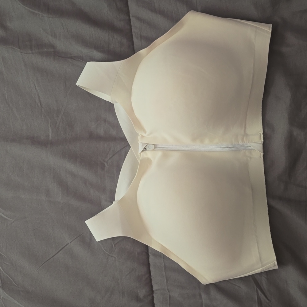Lululemon Enlite Front Zip High Support White Opal Bra Size 38DD